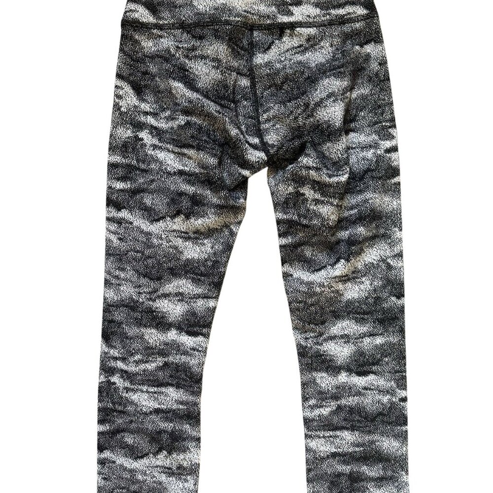 Lululemon Womens Wunder Under Crop Hi Rise Luon Hazy Days Black White size 4 EUC